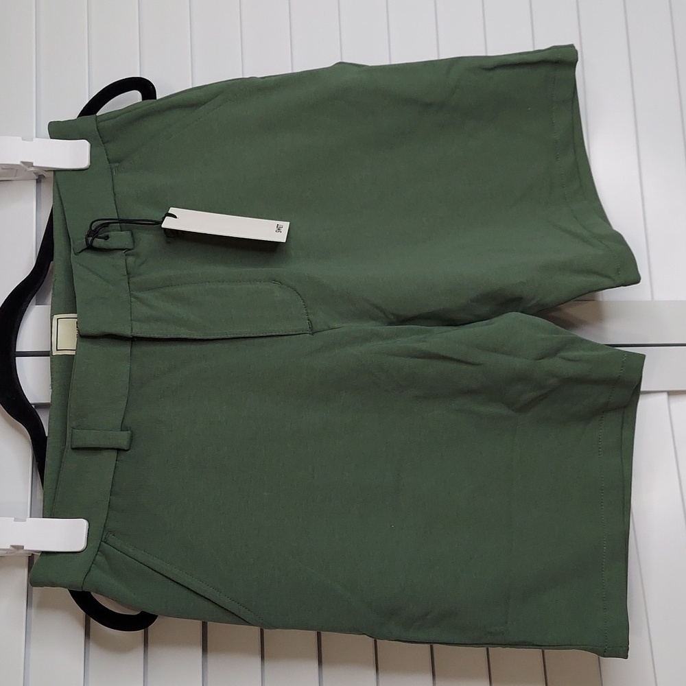 Swet Tailor Shorts, Sz 28 Green, Pockets, Stretch, Zip Fly, Extra Buttons, New!!